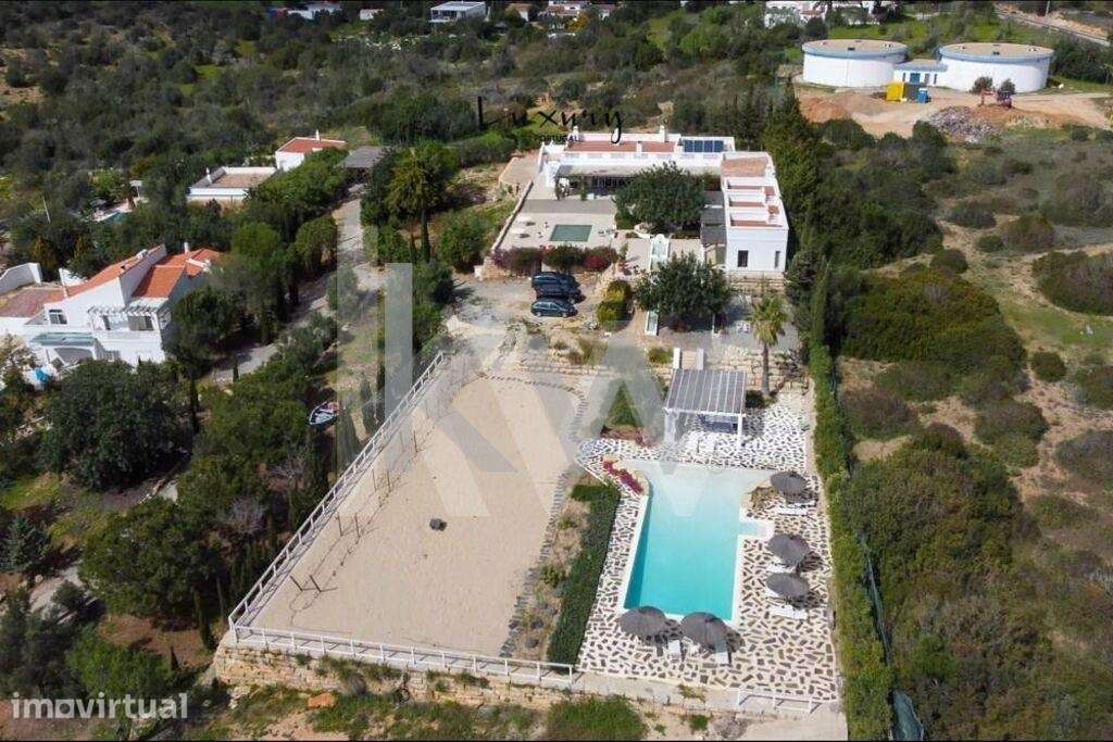 Quinta com 3 Moradias, Piscina, Campo de Ténis e Vinha  - 835m2+72.520 - Grande imagem: 2/60