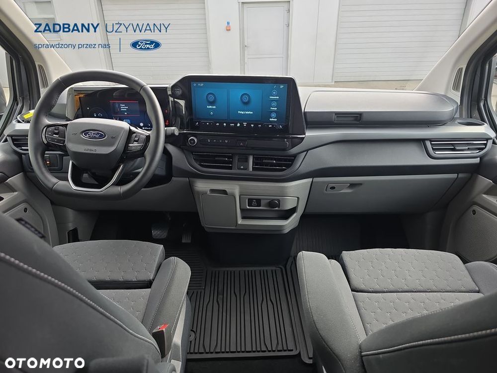 Ford Tourneo Custom - 15