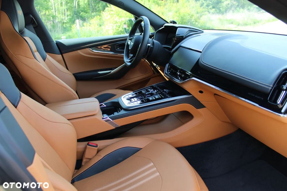 Aston Martin DBX707 - 21