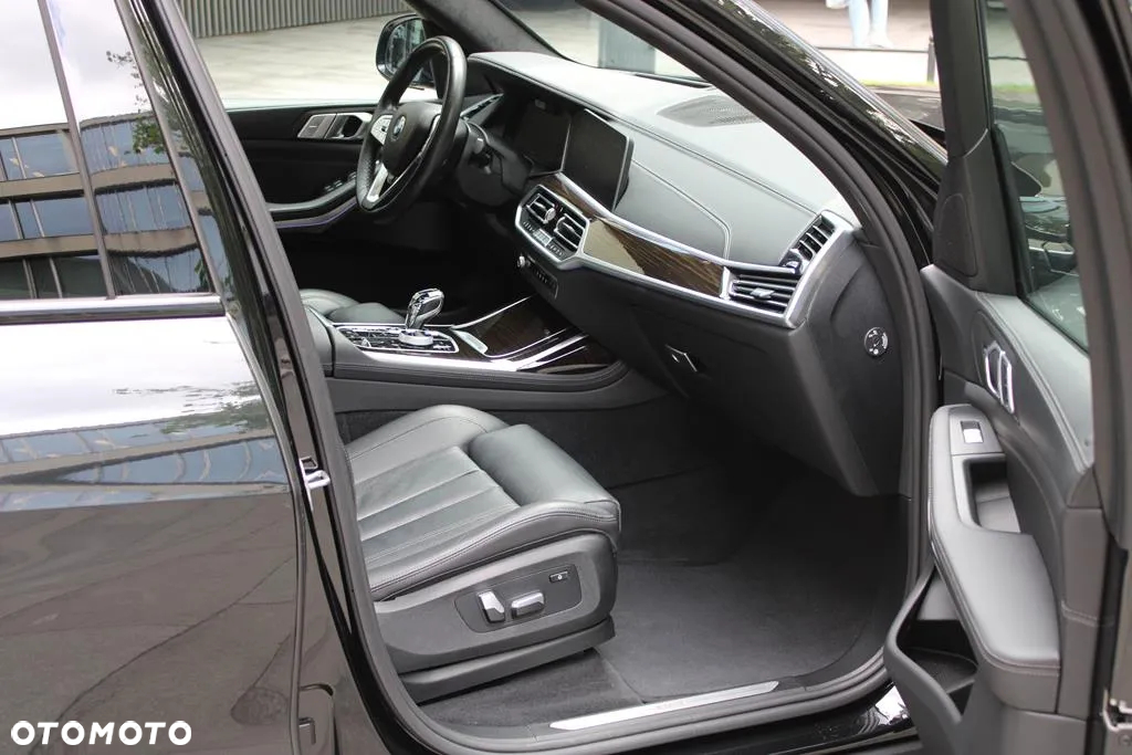 BMW X7 xDrive40d mHEV - 12