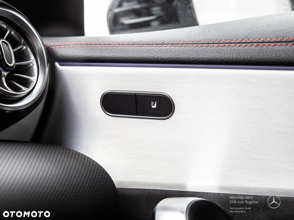 Mercedes-Benz CLA 250 E AMG Line 8G-DCT - 8