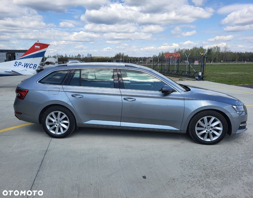 Skoda Superb 2.0 TDI SCR L&K DSG - 8