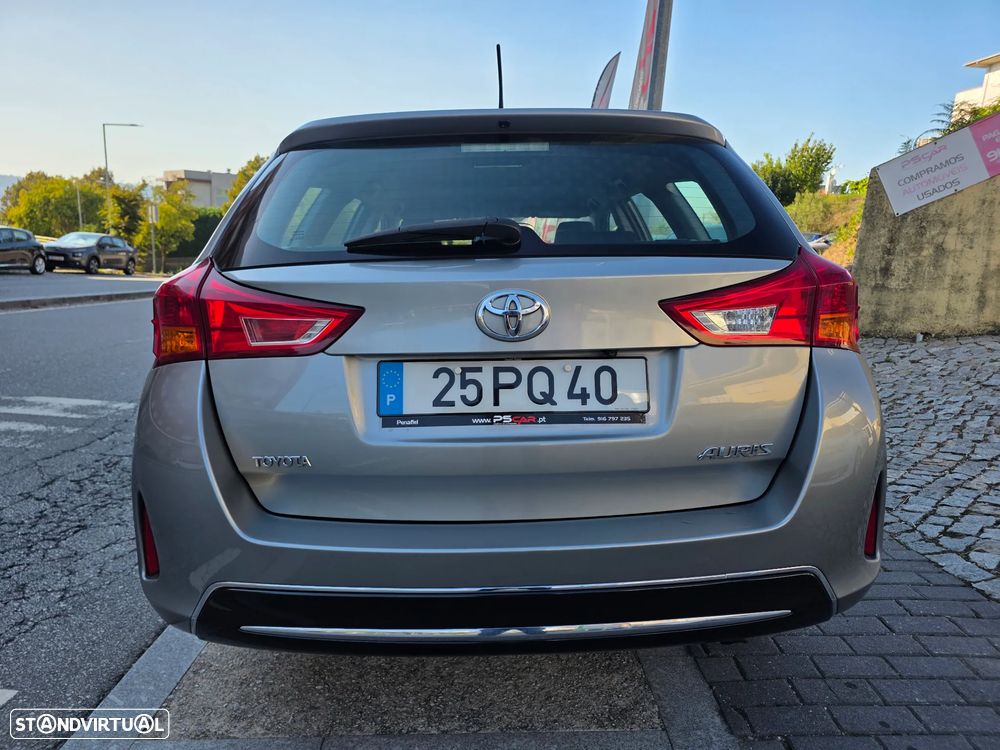 Toyota Auris Touring Sports 1.33 VVT-i Exclusive +Navi - 11