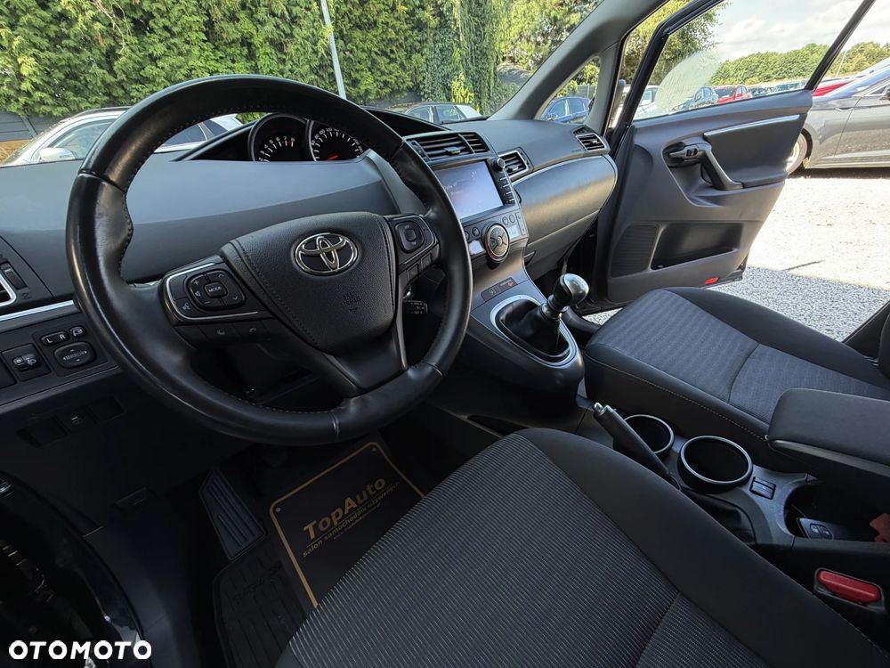 Toyota Verso 1.8 Prestige 7os - 19