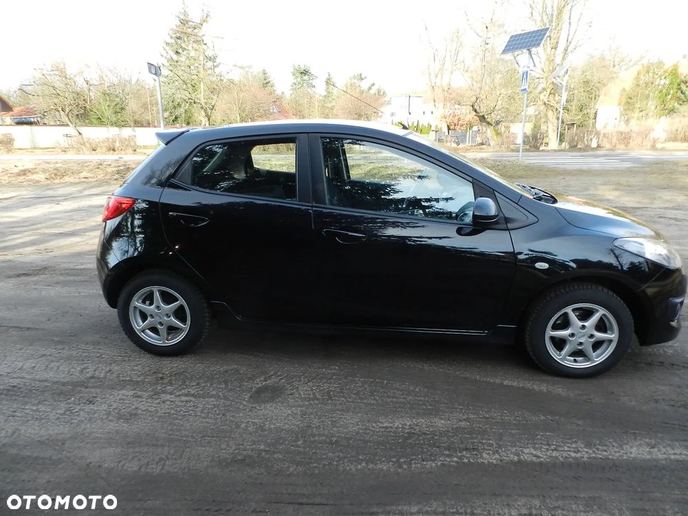 Mazda 2 - 5