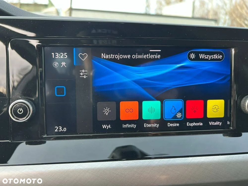 Volkswagen Golf - 28