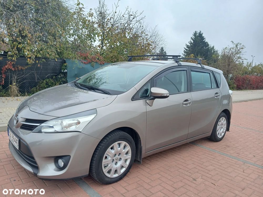 Toyota Verso - 3