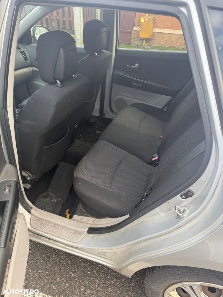 Dezmembrez Kia Ceed SW 1.6 d - 5