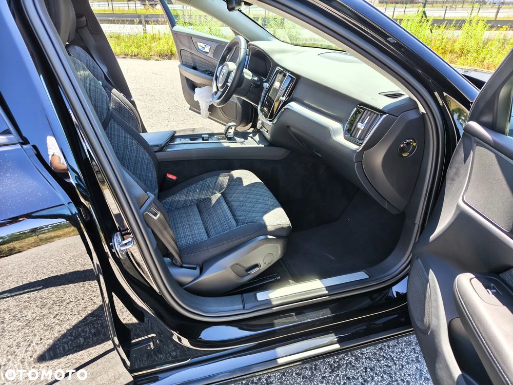 Volvo V60 B3 B Essential - 13