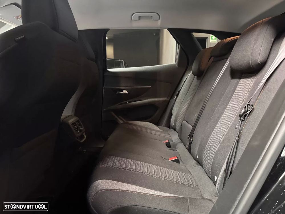 Peugeot 3008 1.5 BlueHDi Allure - 23