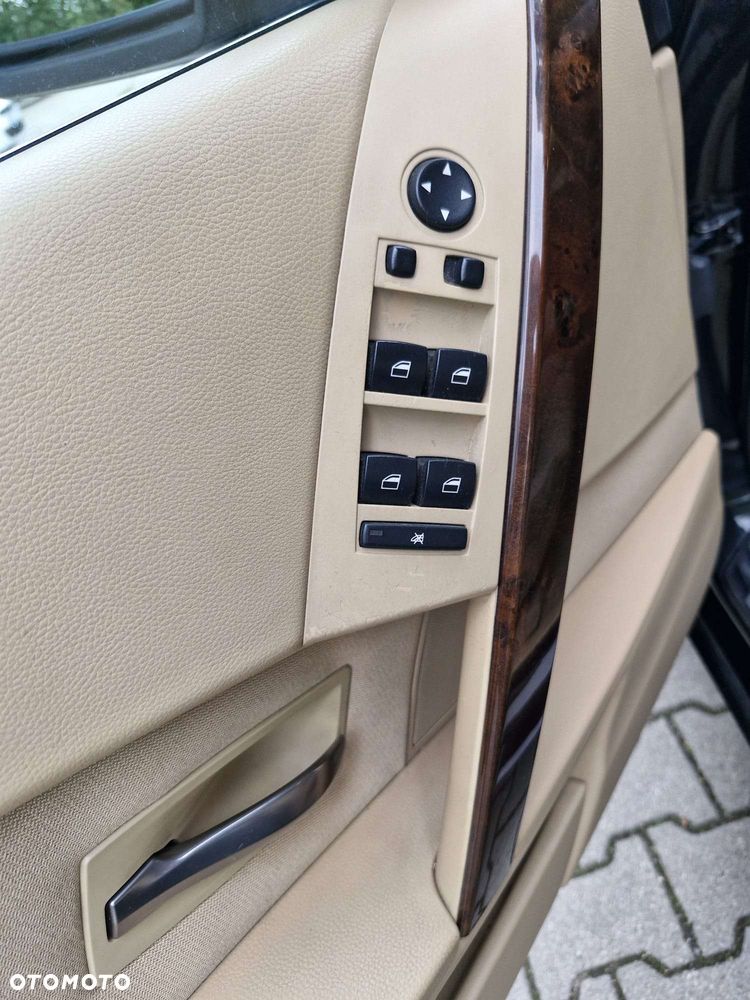 BMW Seria 5 523i - 12