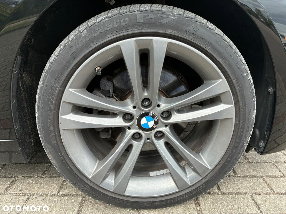 BMW Seria 3 330i Sport Line - 15
