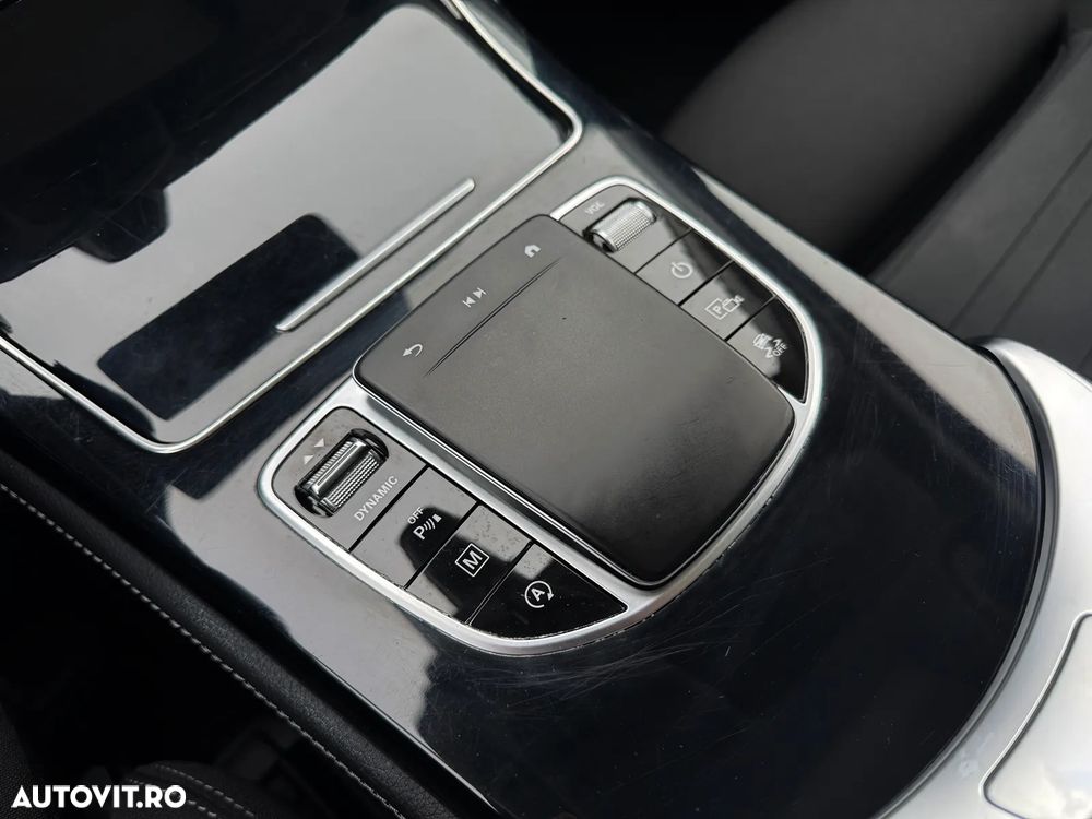 Mercedes-Benz GLC 300 d 4MATIC 9G-TRONIC - 31