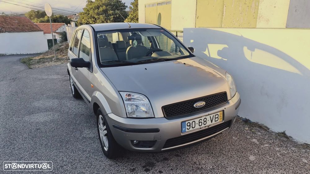 Ford Fusion 1.4 Trend - 4