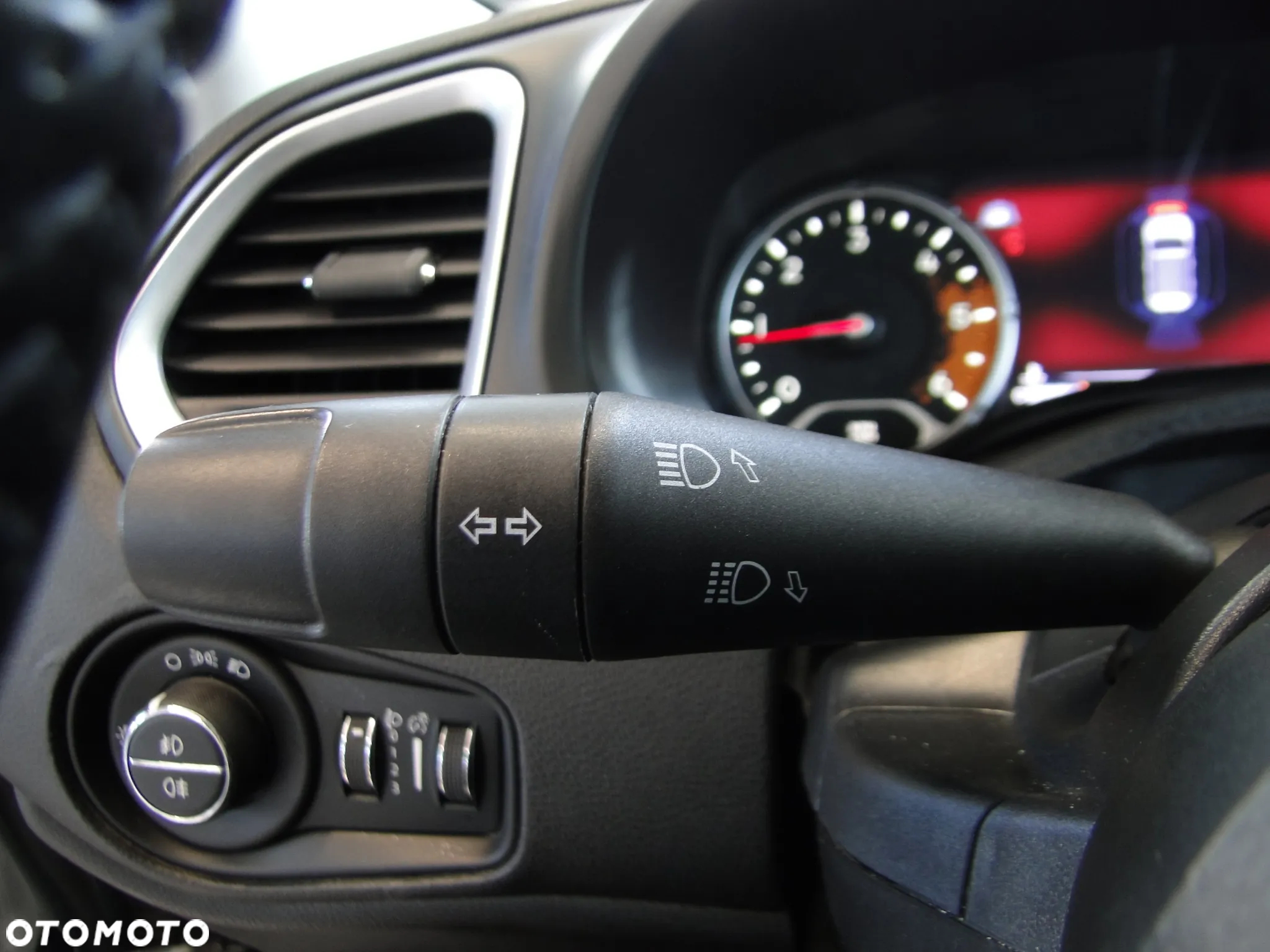 Jeep Renegade 2.0 MultiJet Limited 4WD S&S - 28