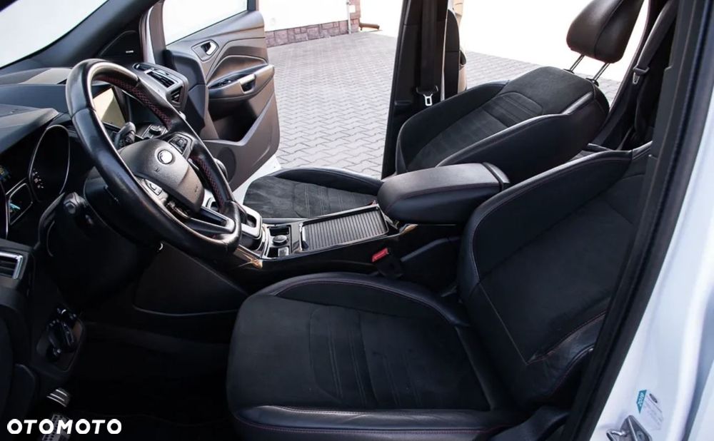 Ford Kuga - 26
