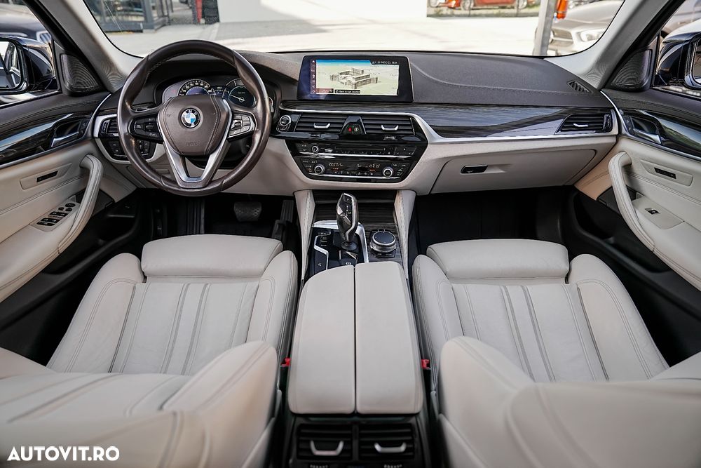BMW Seria 5 520d Aut. Luxury Line - 4