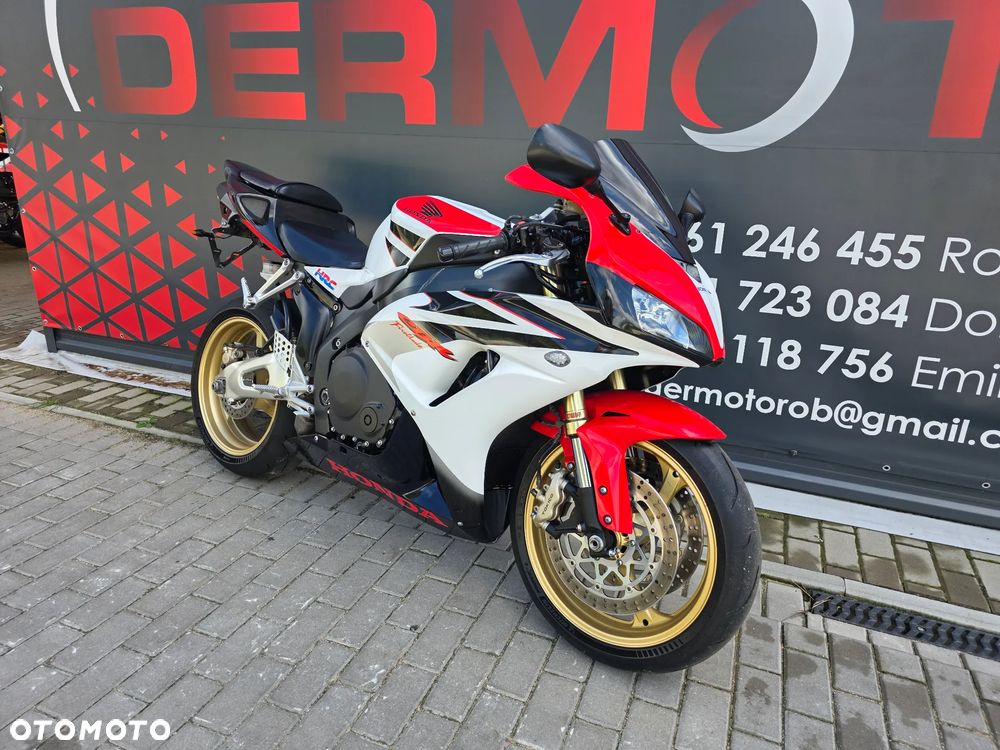 Honda CBR - 35