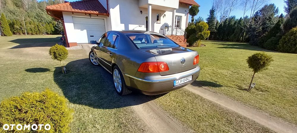 Volkswagen Phaeton - 2