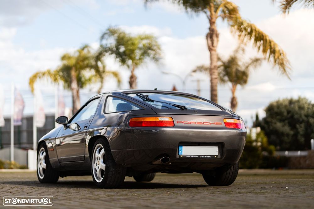 Porsche 928 S4 - 6