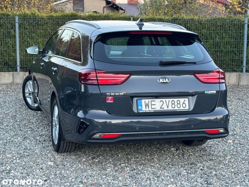 Kia Ceed 1.6 CRDi mHEV M - 3