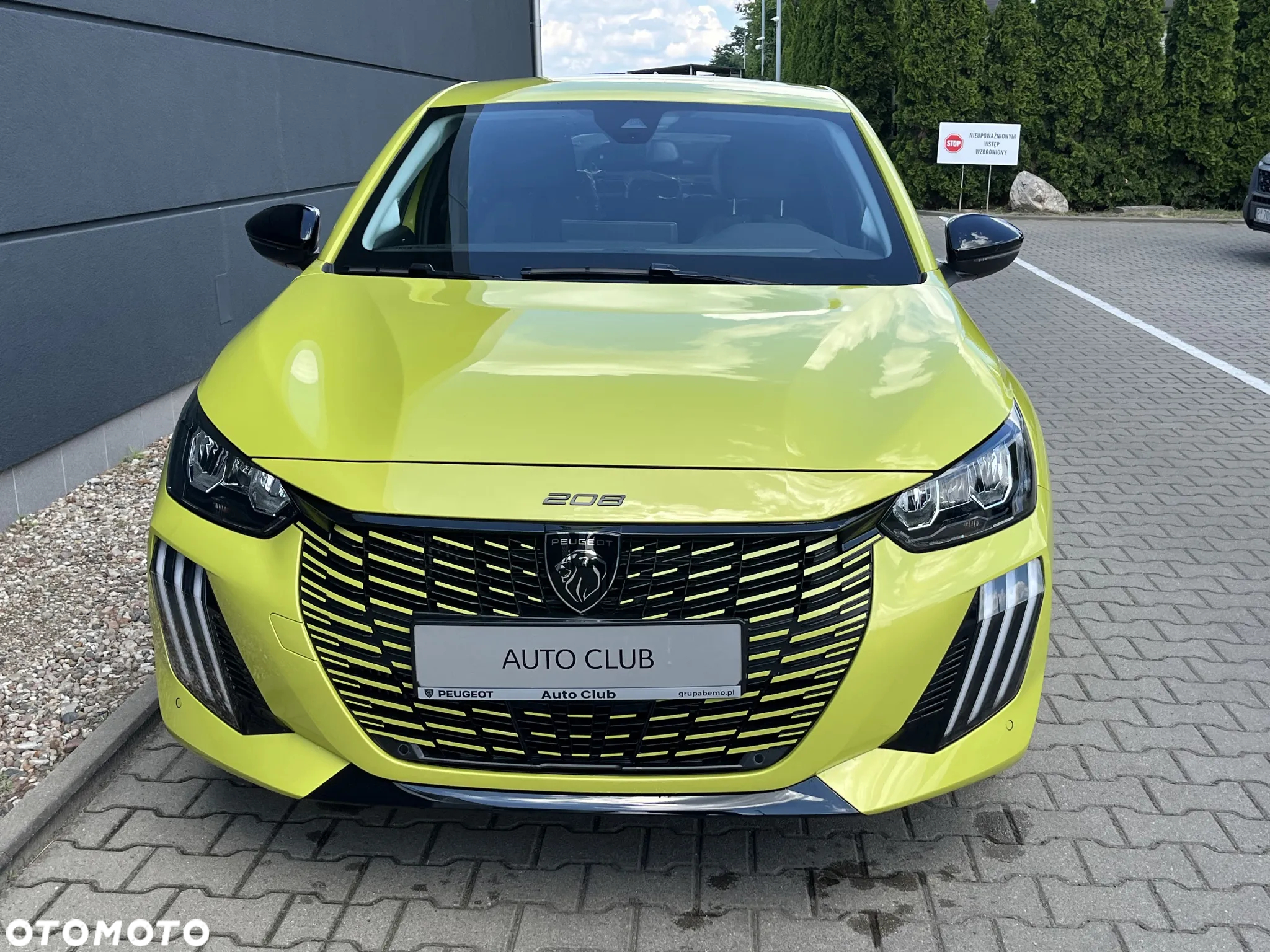 Peugeot 208 - 3