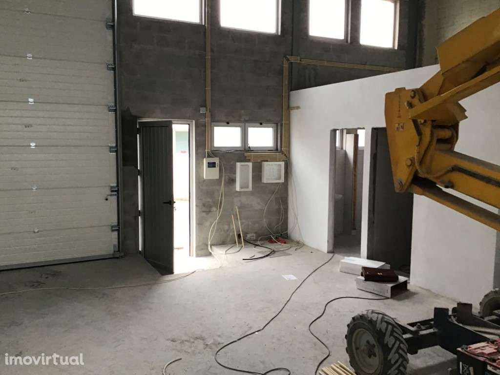 Armazém para alugar em Rio tinto, Gondomar próximo da autoestrada I... - Grande imagem: 5/7