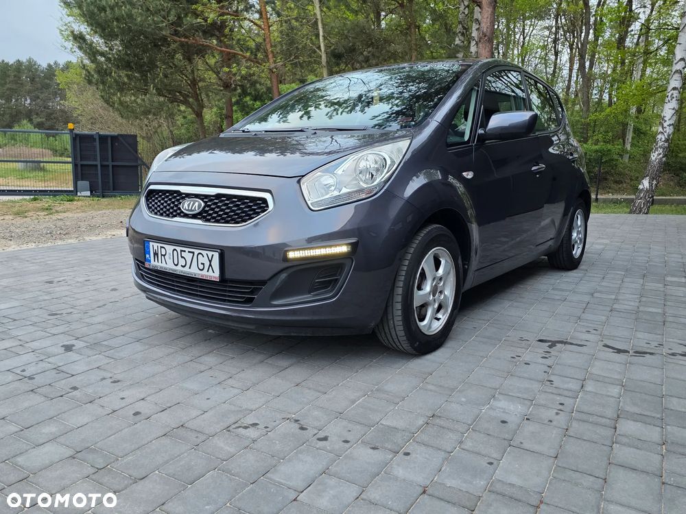 Kia Venga - 10