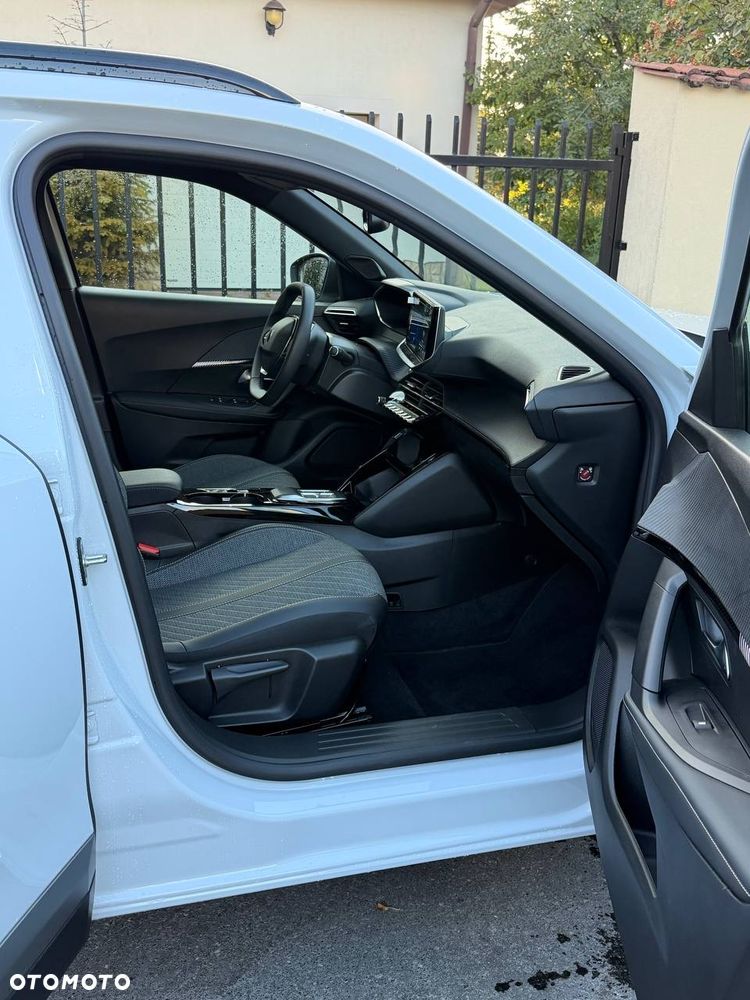 Peugeot 2008 54kWh Allure - 10