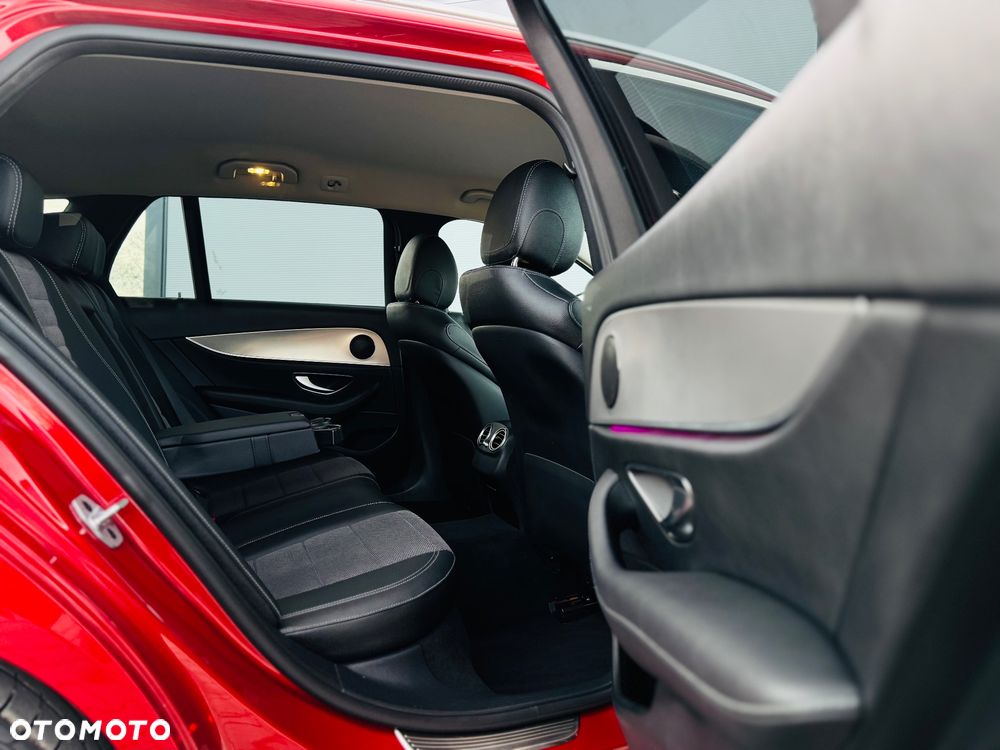 Mercedes-Benz Klasa E 220 d 9G-TRONIC Exclusive - 27