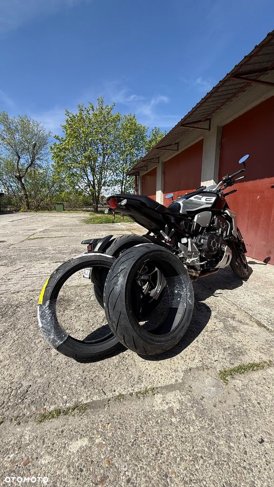 Honda CB - 11
