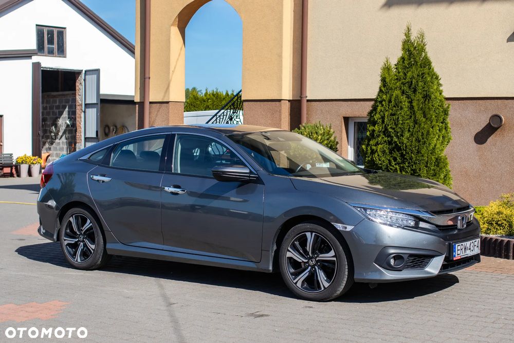 Honda Civic 1.5 T Executive - 3