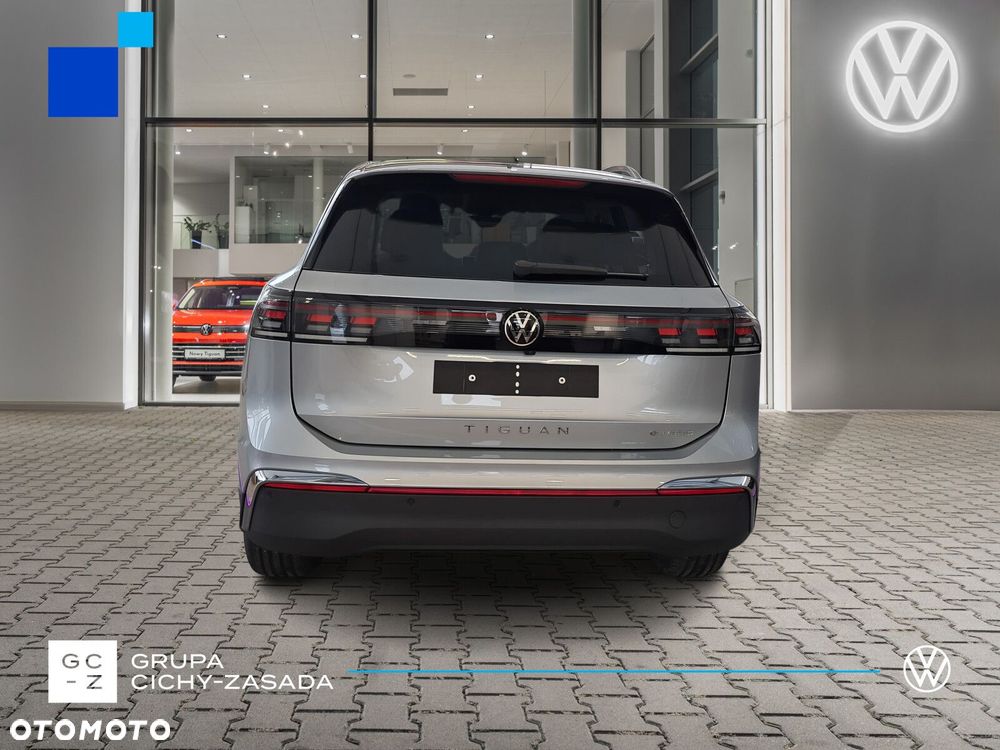 Volkswagen Tiguan - 4