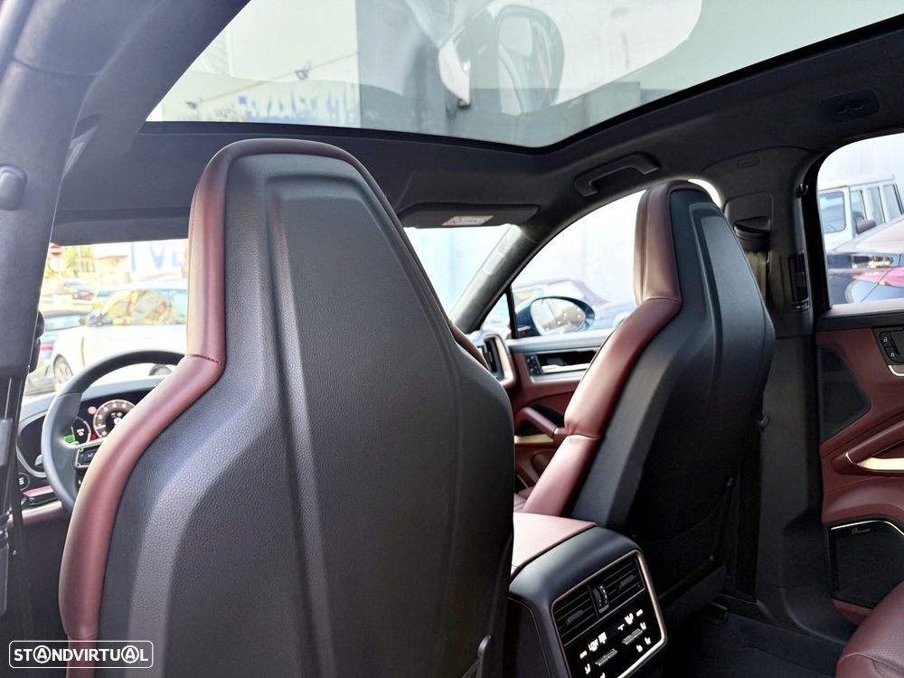 Porsche Cayenne Turbo E-Hybrid - 33