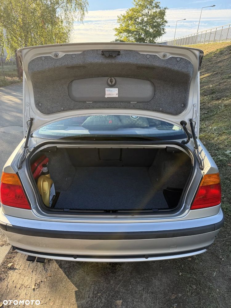 BMW 320I 1999 photo 4