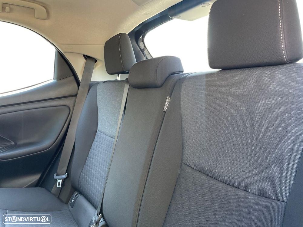Toyota Yaris - 12