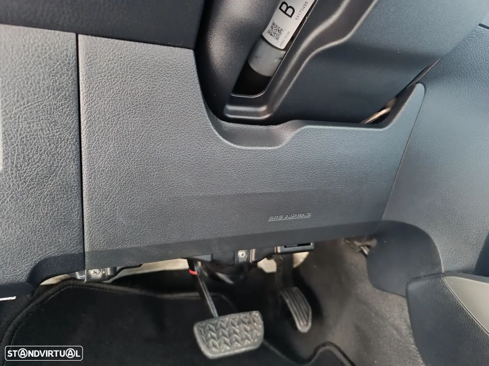 Toyota Yaris 1.5 HSD Comfort+Navi - 34