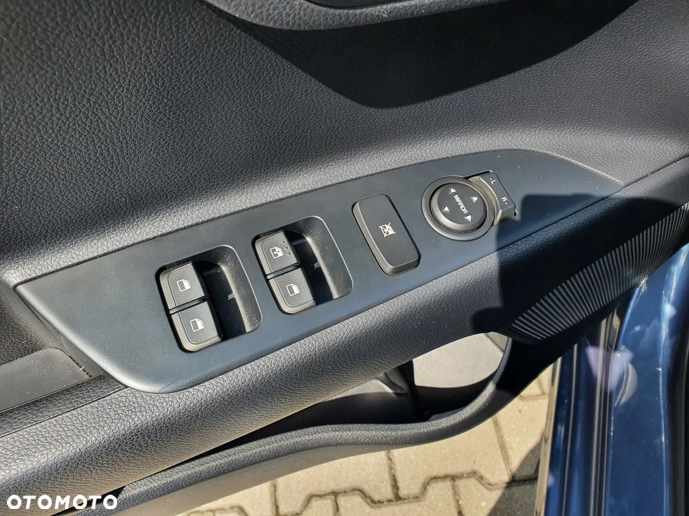 Kia Rio 1.4 L - 30