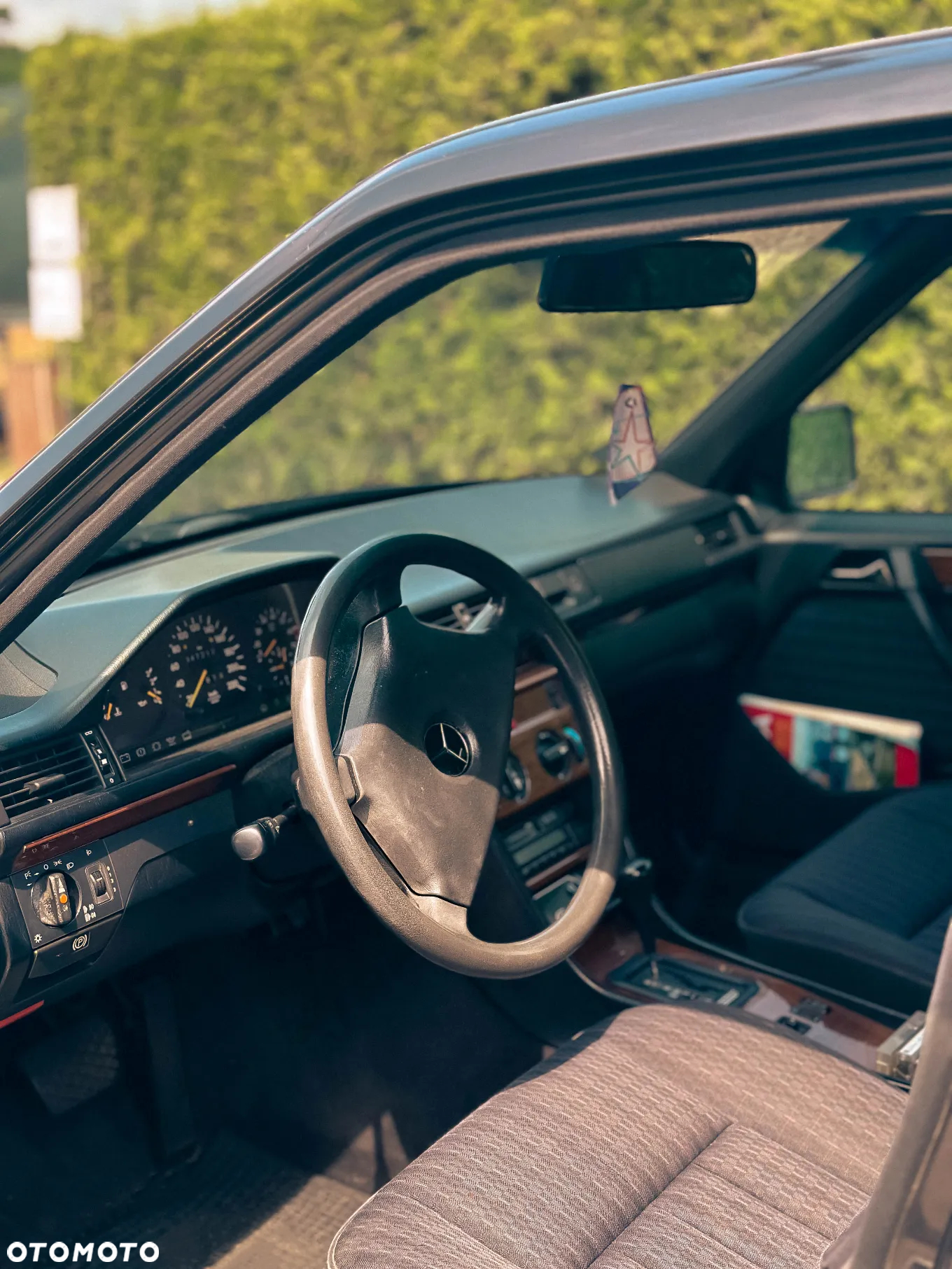 Mercedes-Benz W124 (1984-1993) - 12