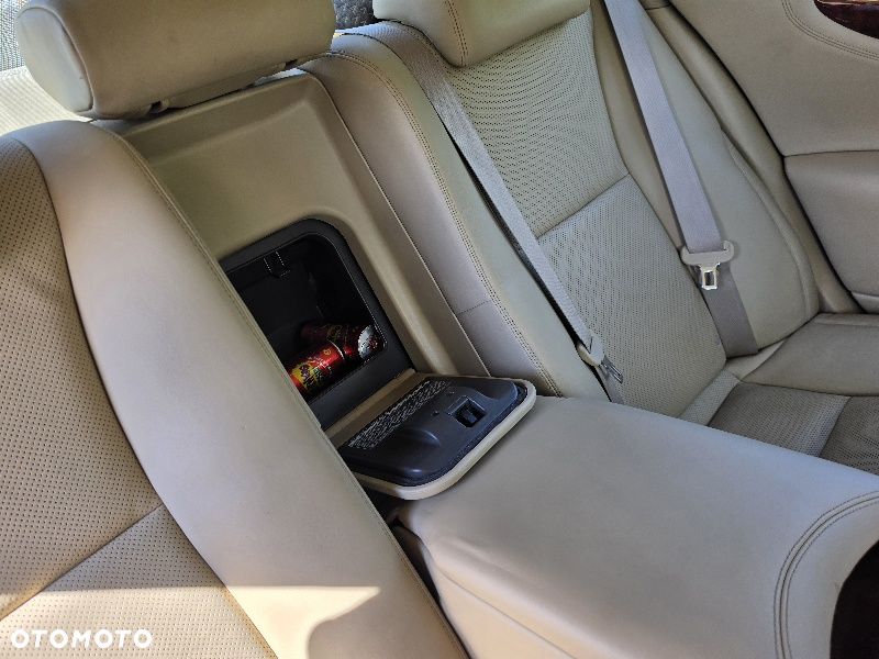 Lexus LS 600h Elegance - 9