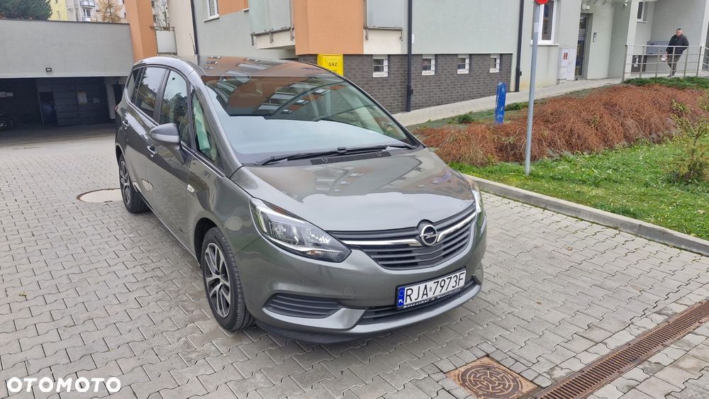 Opel Zafira - 9