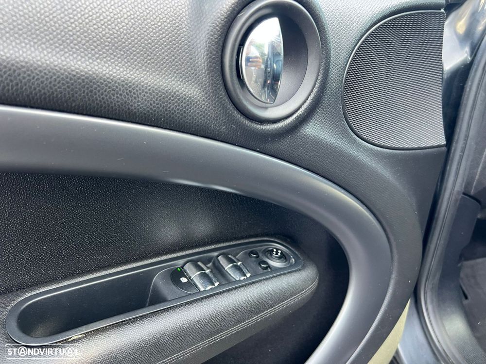 MINI Countryman John Cooper Works ALL4 Auto - 39