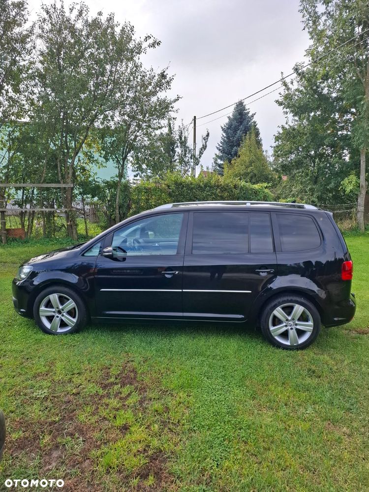 Volkswagen Touran - 4