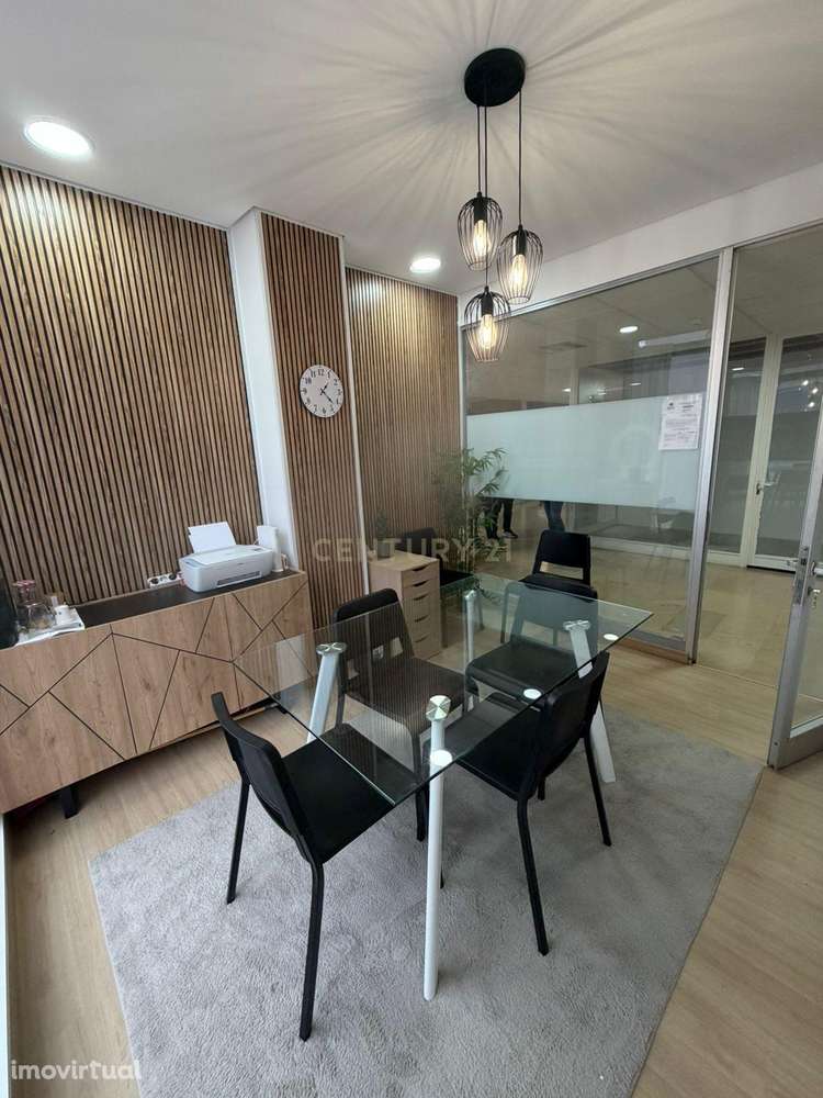 Loja / Sala Comercial no Centro Comercial Grande Galiza – Estoril - Grande imagem: 4/5