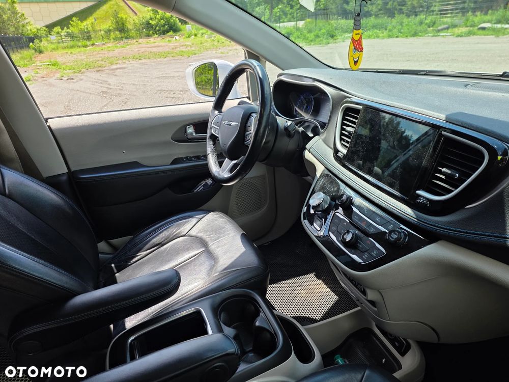 Chrysler Pacifica - 14