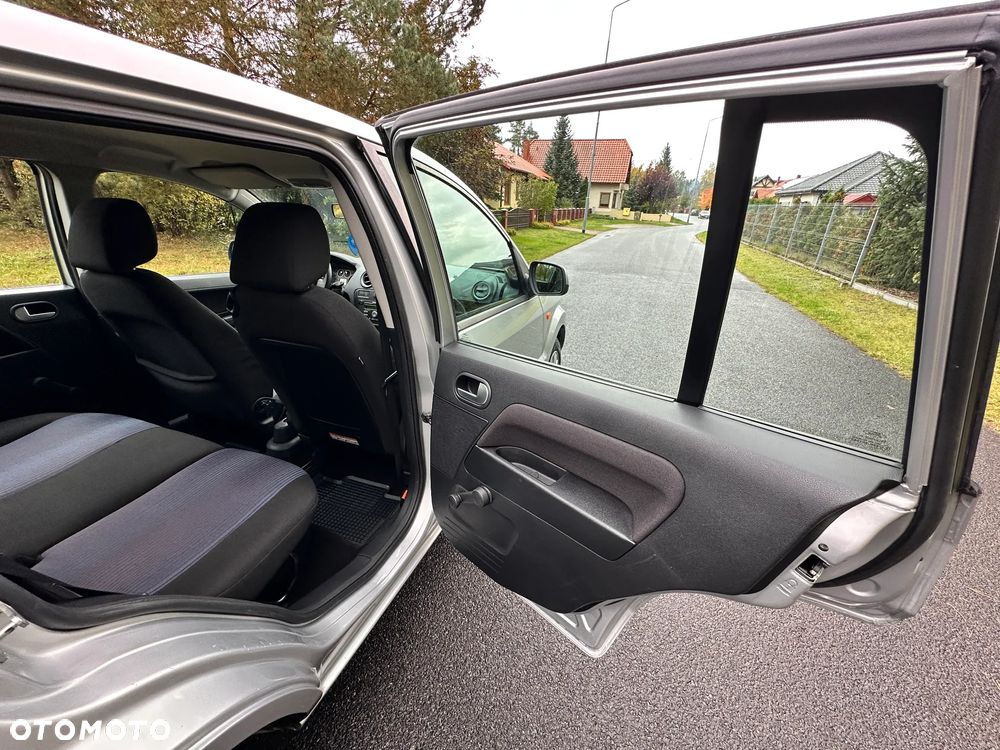 Ford Fusion 1.25 Ambiente - 23