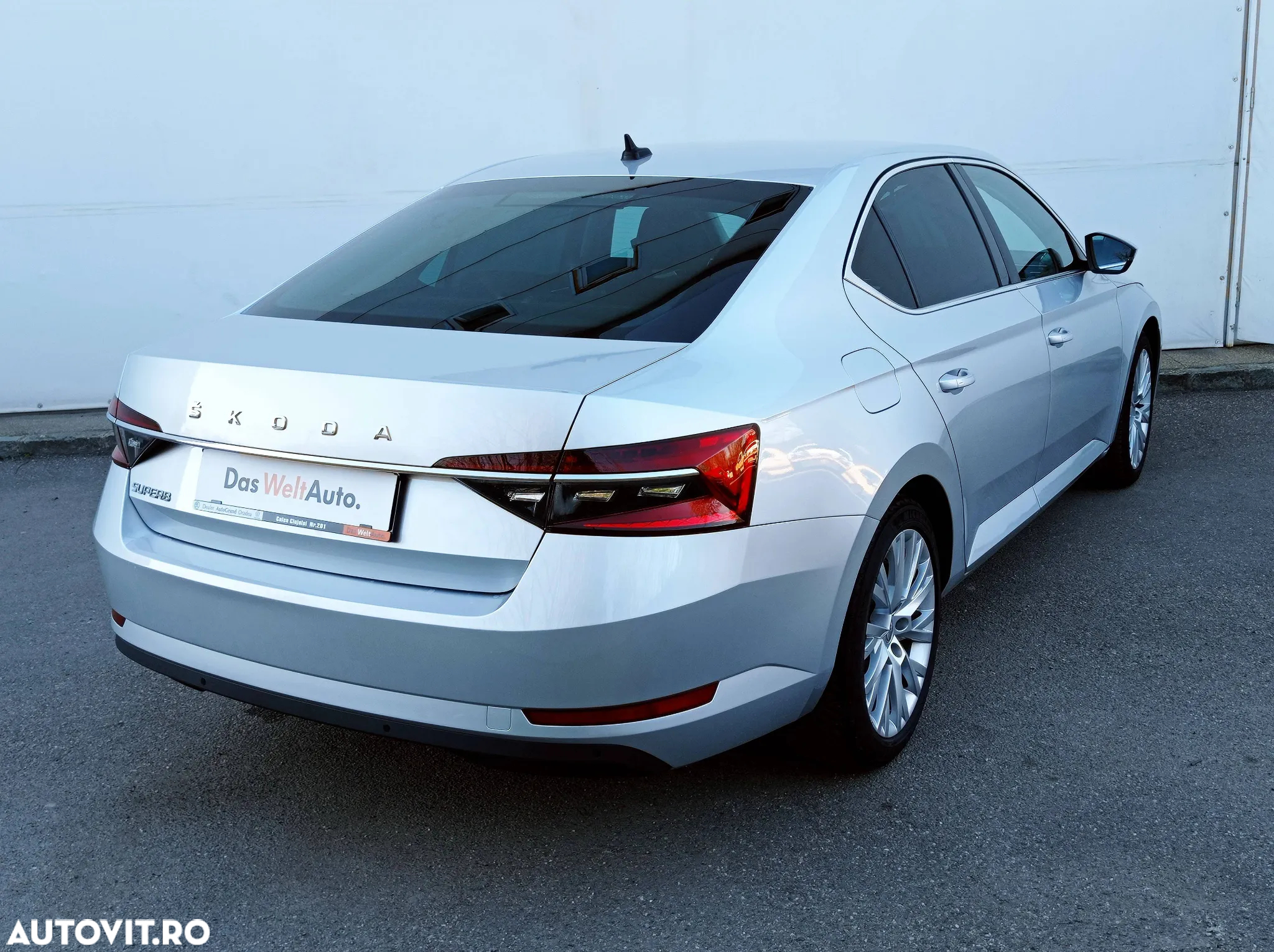 Skoda Superb 2.0 TDI DSG Style - 6