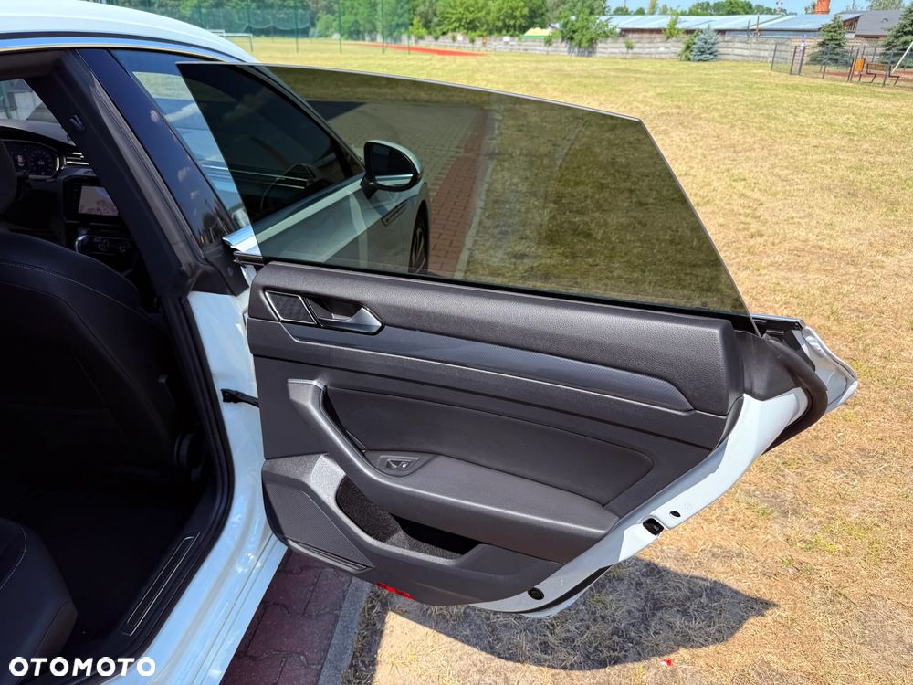 Volkswagen Arteon 2.0 TDI SCR R-Line DSG - 17