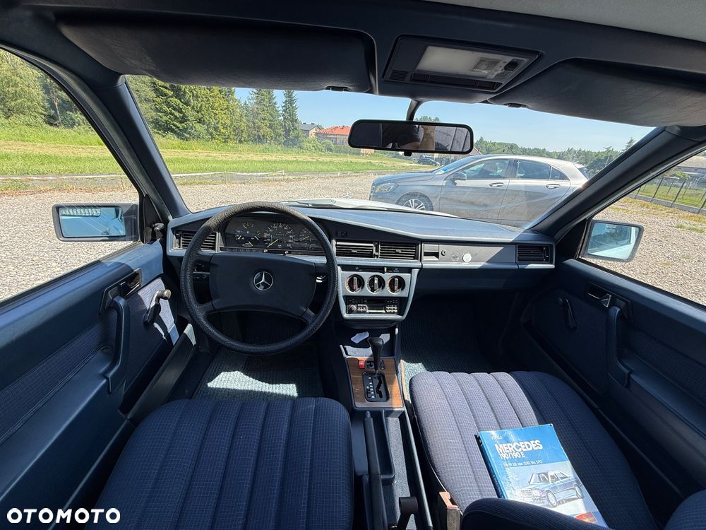 Mercedes-Benz W201 (190) - 14