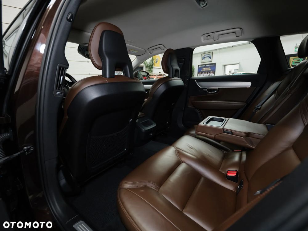 Volvo V90 Cross Country D4 AWD Pro - 18